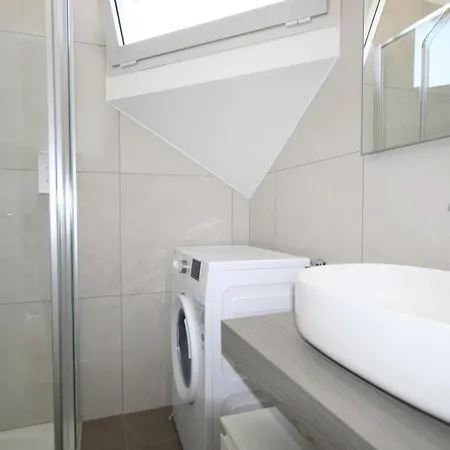 Appartamento Bianco Nero Premium *